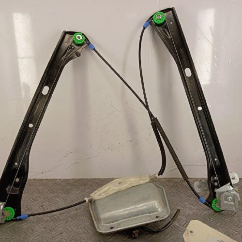 Leve vitre electrique avant gauche VOLKSWAGEN GOLF 5