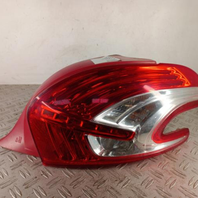 Feu arriere principal droit (feux) PEUGEOT 208 1