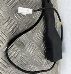 Attache ceinture avant gauche TOYOTA AYGO 2 Photo n°1