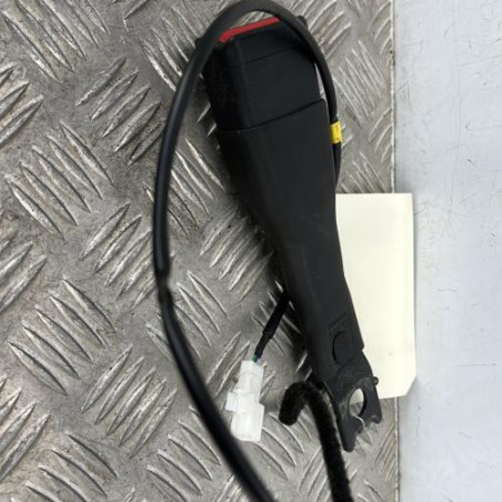 Attache ceinture avant gauche TOYOTA AYGO 2