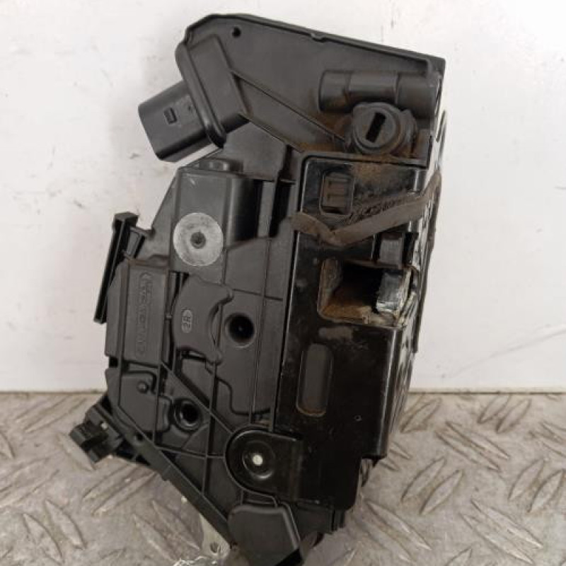 Serrure arriere droit SKODA FABIA 2