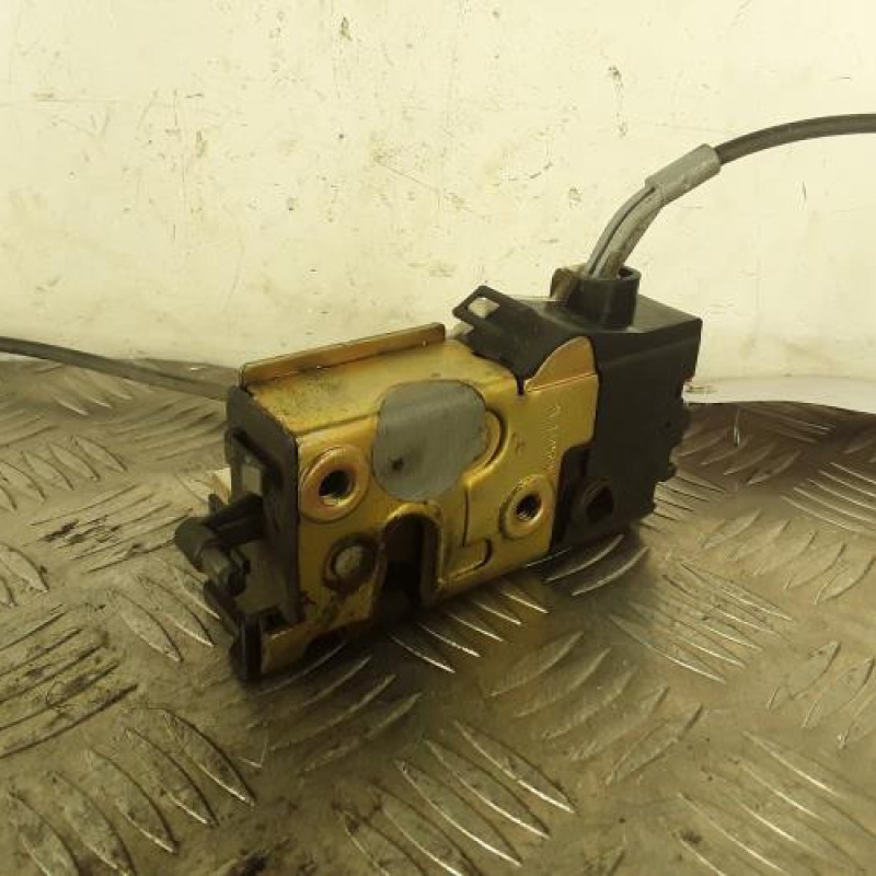 Serrure avant droit CITROEN C4 1 Serrure avant droit CITROEN C4 1