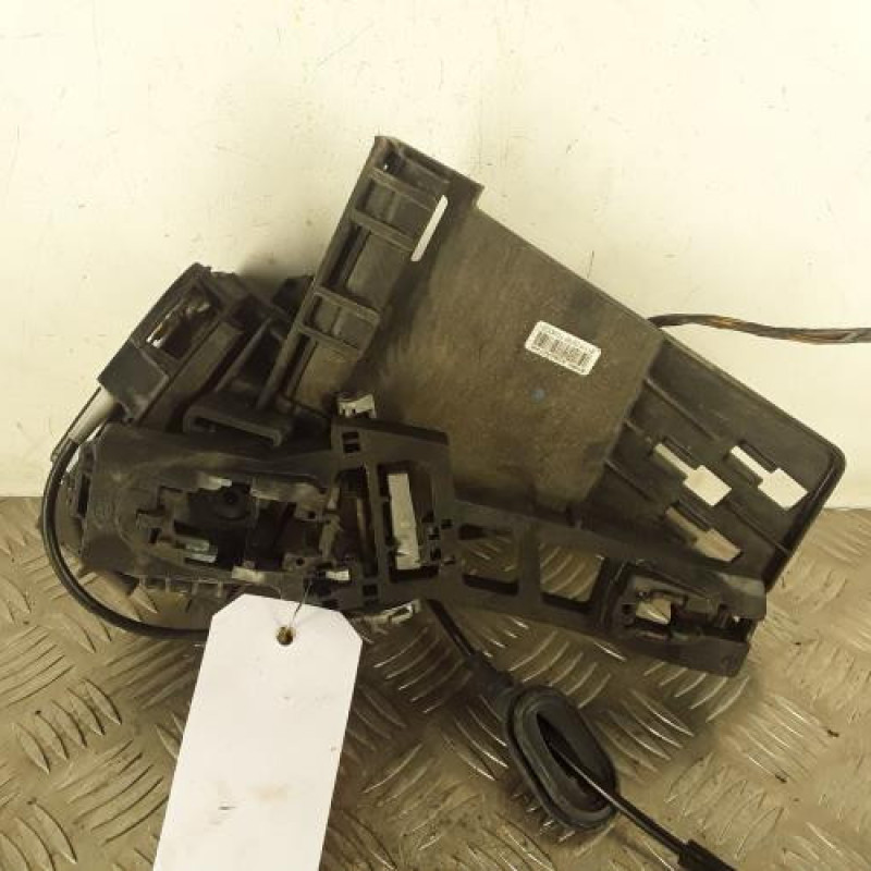 Serrure arriere gauche FORD FIESTA 6