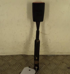 Attache ceinture avant gauche VOLKSWAGEN CADDY 3 Photo n°1