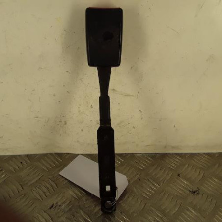 Attache ceinture avant gauche VOLKSWAGEN CADDY 3