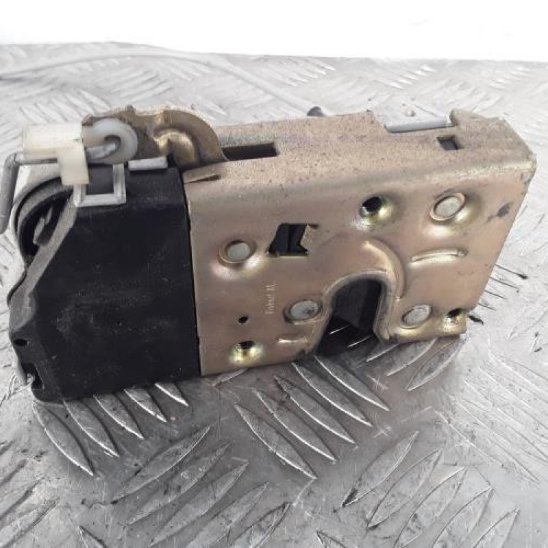 Serrure avant droit PEUGEOT 307