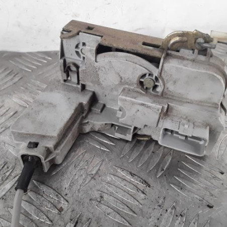 Serrure avant droit PEUGEOT 307