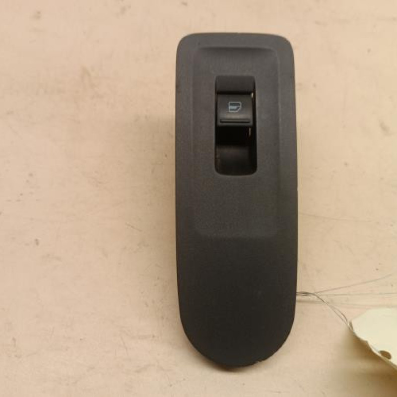 Interrupteur de leve vitre avant droit VOLKSWAGEN UP