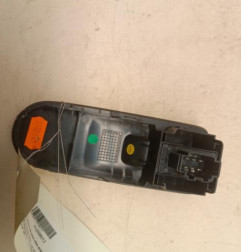 Interrupteur de leve vitre avant droit VOLKSWAGEN UP Photo n°4