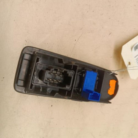 Interrupteur de leve vitre avant gauche VOLKSWAGEN UP