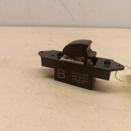 Interrupteur de leve vitre arriere gauche CITROEN C4 AIRCROSS Photo n°1