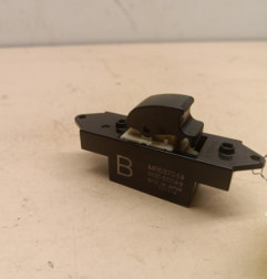 Interrupteur de leve vitre avant droit CITROEN C4 AIRCROSS Photo n°1