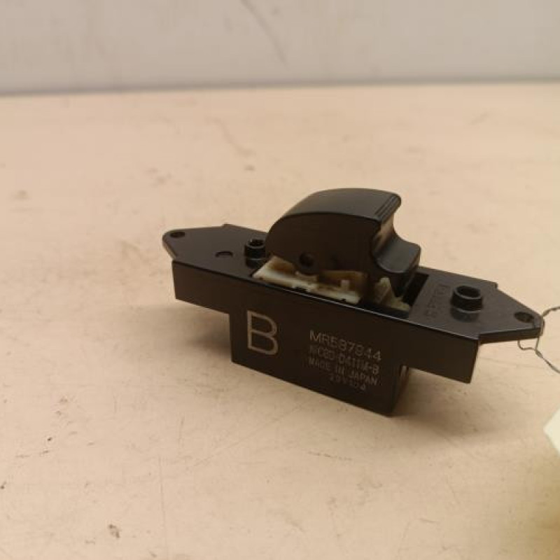 Interrupteur de leve vitre avant droit CITROEN C4 AIRCROSS