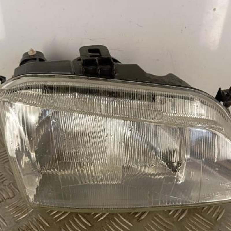 Optique avant principal droit (feux)(phare) RENAULT MEGANE 1