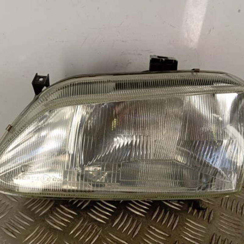Optique avant principal gauche (feux)(phare) RENAULT MEGANE 1