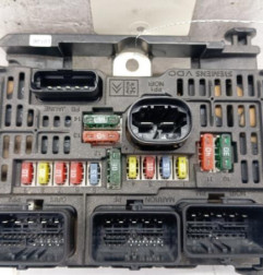 Boitier servitude moteur (BSM) PEUGEOT 407