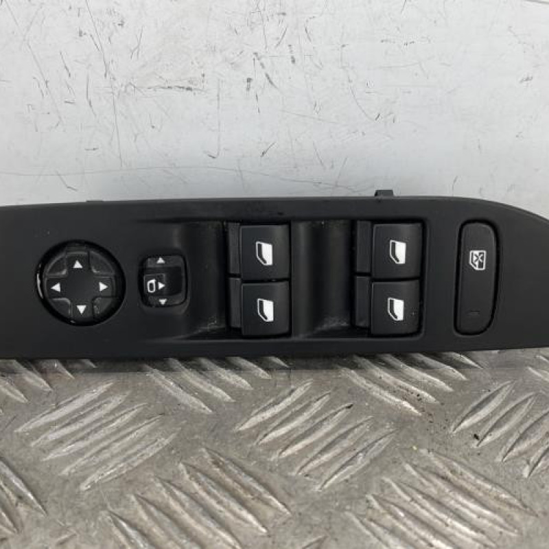 Interrupteur de leve vitre avant gauche PEUGEOT 208 2