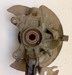 Moyeu avant gauche PEUGEOT 508 2 SW