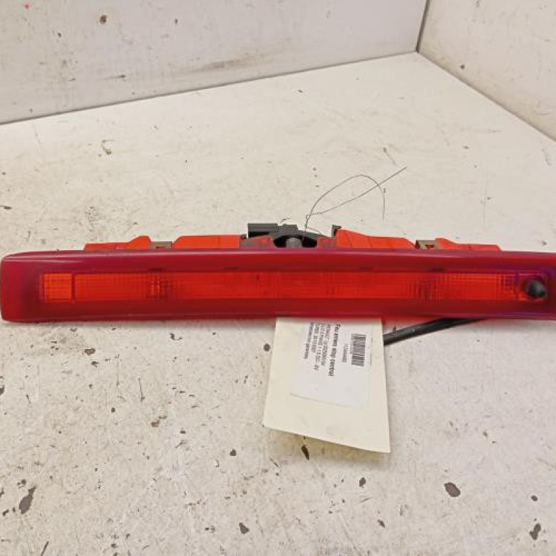 Feu arriere stop central RENAULT CLIO 3 Feu arriere stop central RENAULT CLIO 3
