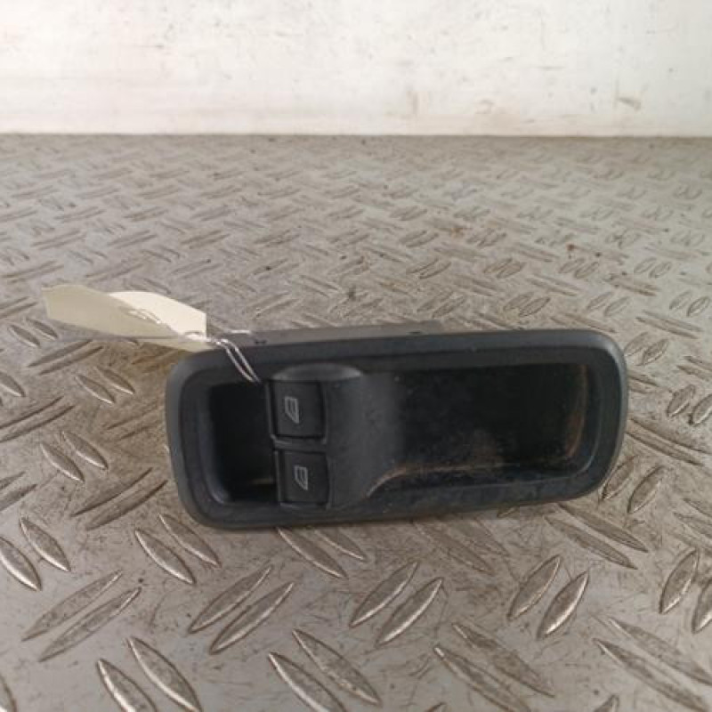 Interrupteur de leve vitre avant gauche FORD FIESTA 6