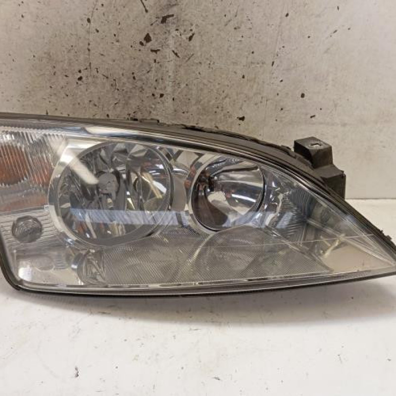 Optique avant principal droit (feux)(phare) FORD MONDEO 2