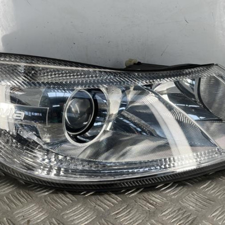 Optique avant principal droit (feux)(phare) SKODA OCTAVIA 2 Photo n°1