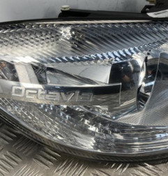 Optique avant principal droit (feux)(phare) SKODA OCTAVIA 2