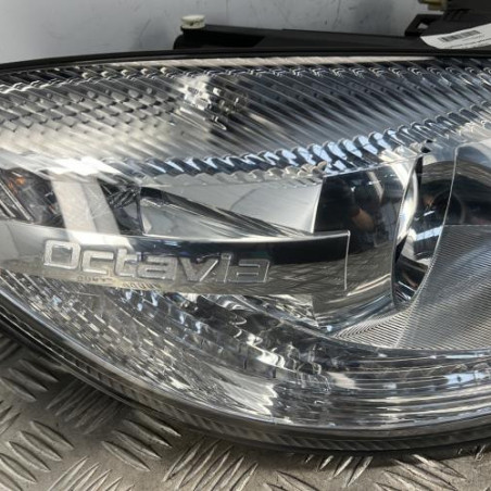 Optique avant principal droit (feux)(phare) SKODA OCTAVIA 2