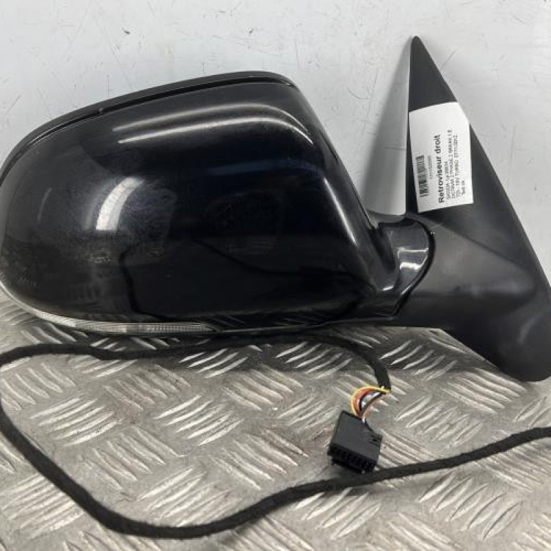 Retroviseur droit SKODA OCTAVIA 2