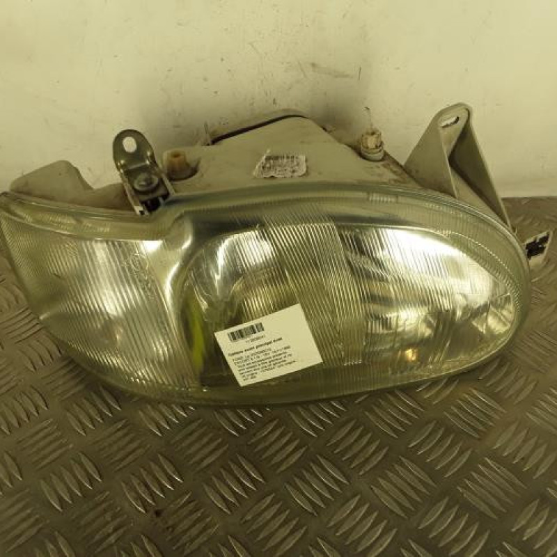 Optique avant principal droit (feux)(phare) FORD ESCORT 6