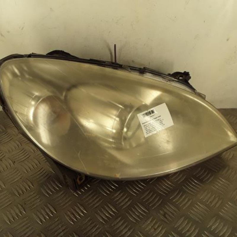 Optique avant principal droit (feux)(phare) MERCEDES CLASSE B 245