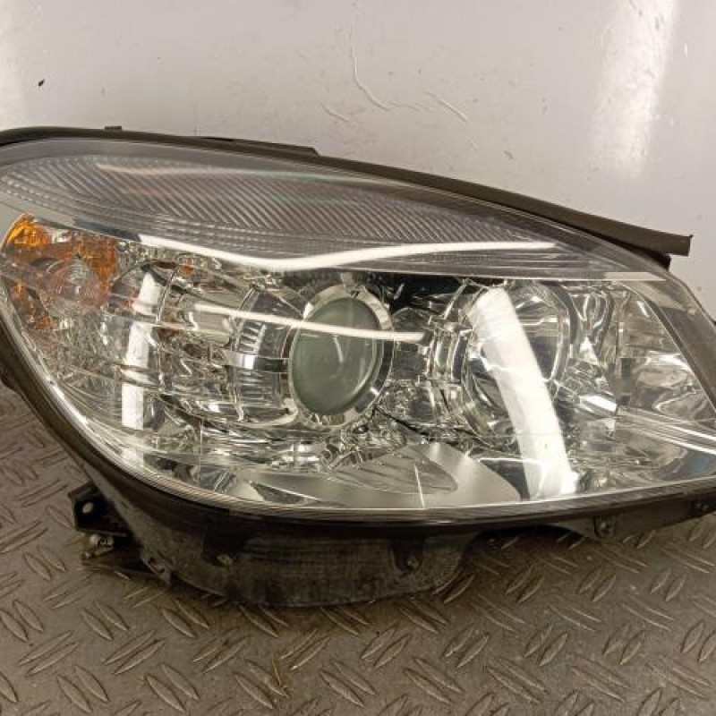 Optique avant principal droit (feux)(phare) MERCEDES CLASSE C 204
