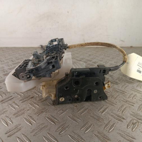 Serrure avant droit VOLKSWAGEN PASSAT 6 Photo n°1