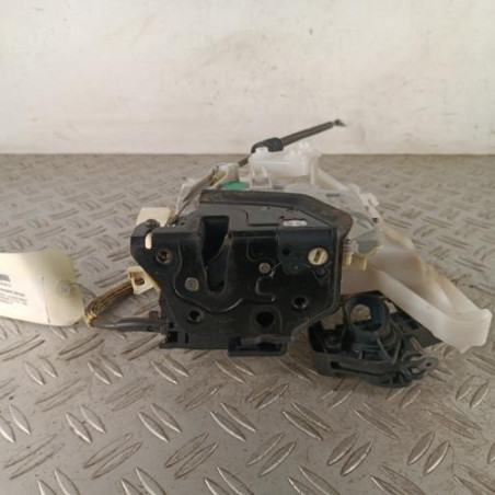 Serrure avant droit VOLKSWAGEN PASSAT 6