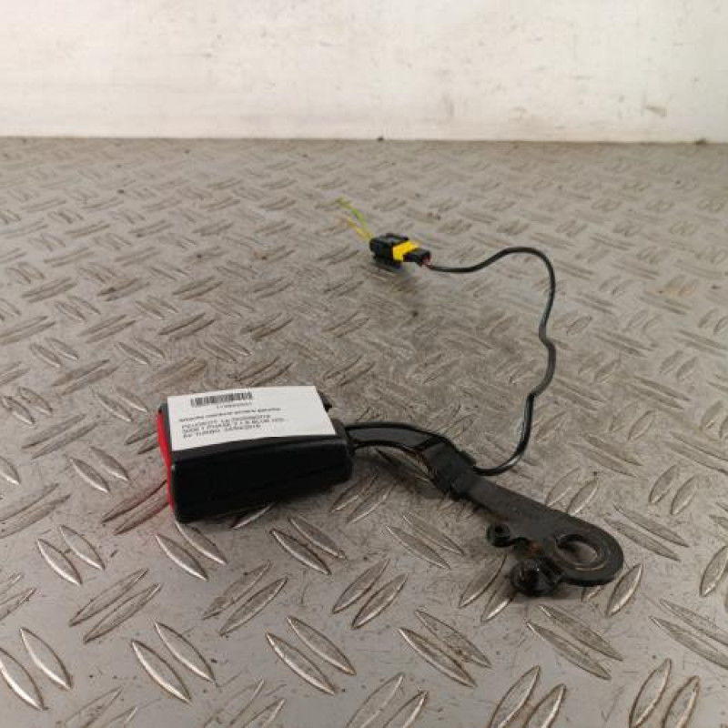 Attache ceinture arriere gauche PEUGEOT 5008 1