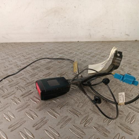 Attache ceinture avant droit VOLKSWAGEN PASSAT 6