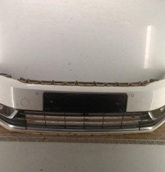 Pare choc avant VOLKSWAGEN PASSAT 6 Photo n°1