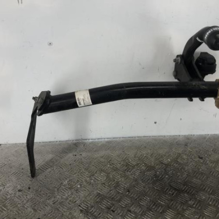 Attelage (boule de remorquage) PEUGEOT 208 1