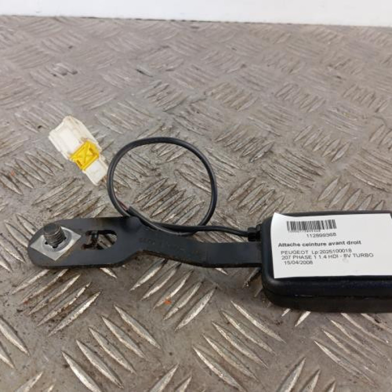 Attache ceinture avant droit PEUGEOT 207