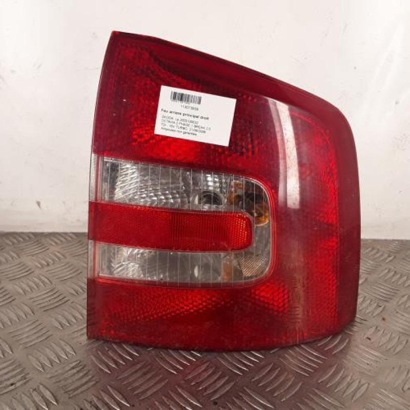 Feu arriere principal droit (feux) SKODA OCTAVIA 2