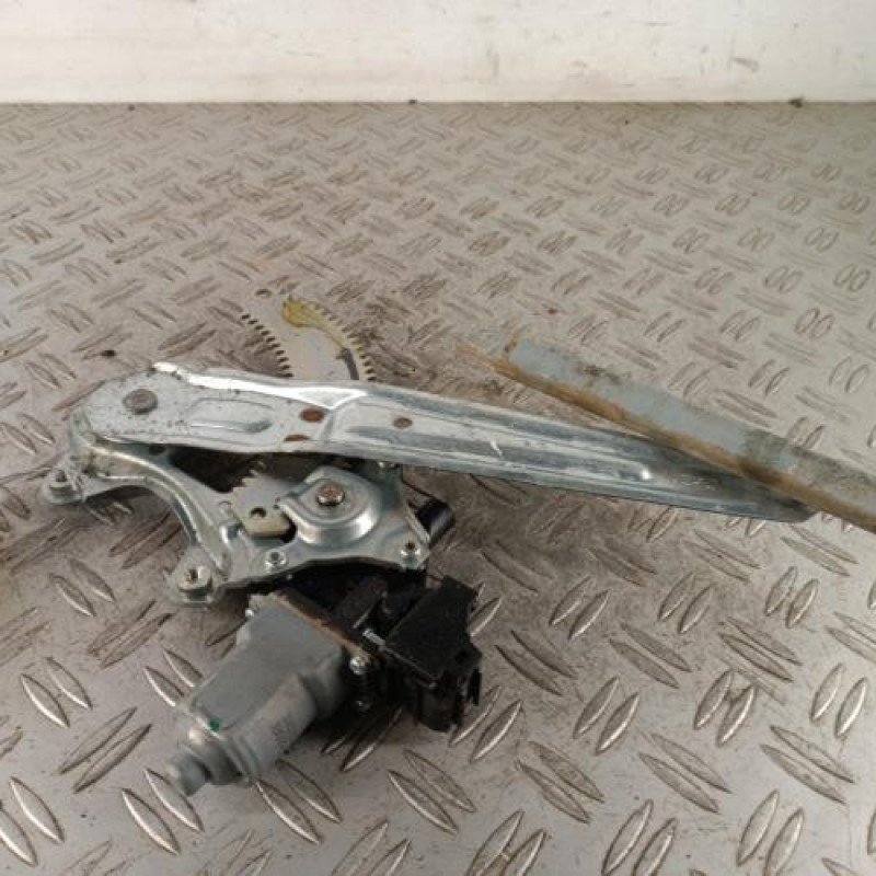 Leve vitre electrique arriere droit NISSAN JUKE 1