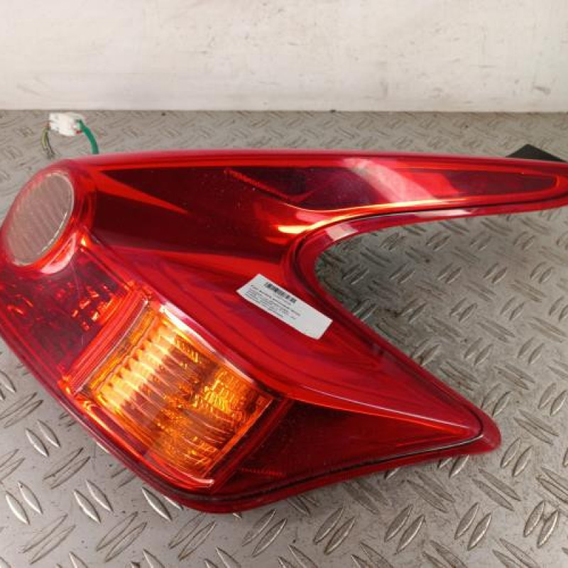 Feu arriere principal droit (feux) NISSAN JUKE 1 Feu arriere principal droit (feux) NISSAN JUKE 1