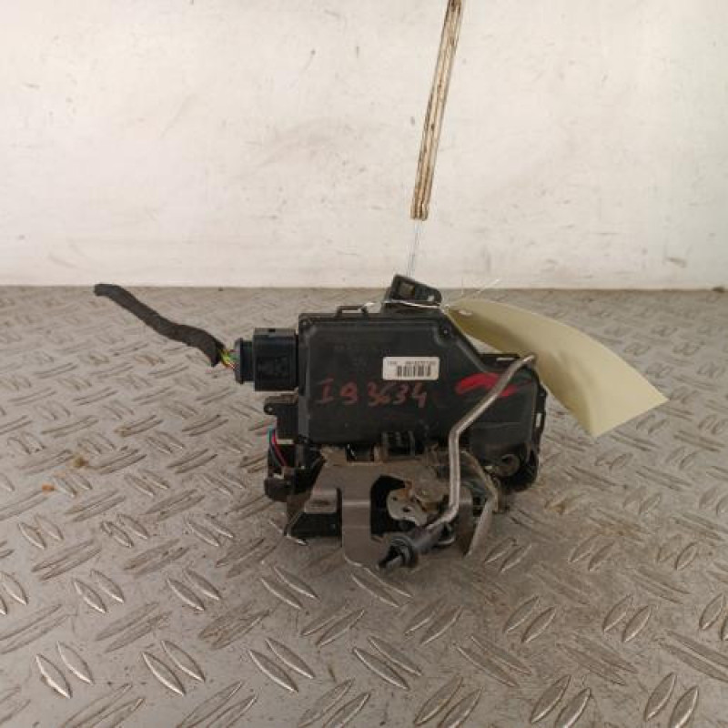 Serrure avant gauche AUDI A6 2