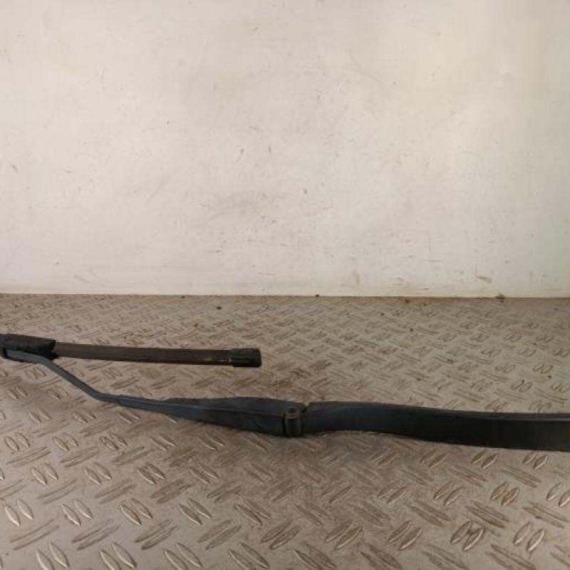 Bras essuie glace avant gauche NISSAN JUKE 1