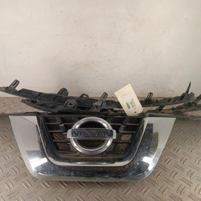 Calandre NISSAN JUKE 1