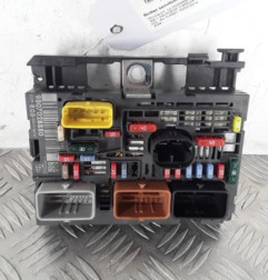 Boitier servitude moteur (BSM) PEUGEOT 308 1 SW Photo n°1