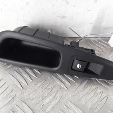 Interrupteur de leve vitre arriere droit PEUGEOT 308 1 SW Photo n°1