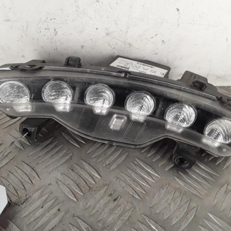 Feu diurne avant gauche DS DS3