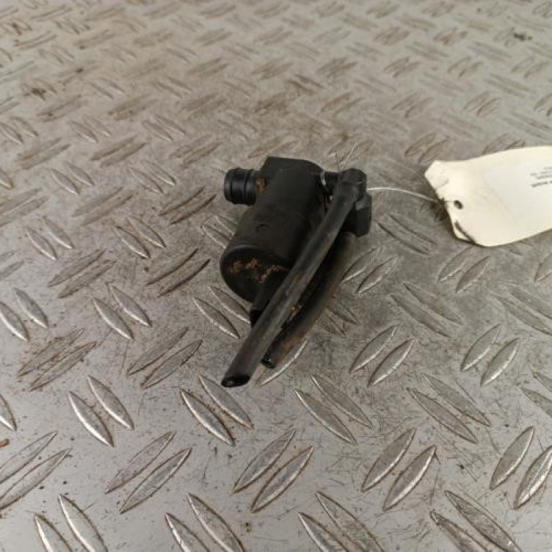 Pompe lave glace avant PEUGEOT 208 1 Pompe lave glace avant PEUGEOT 208 1