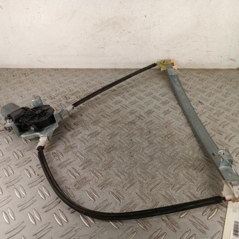 Leve vitre electrique avant droit RENAULT CLIO 2